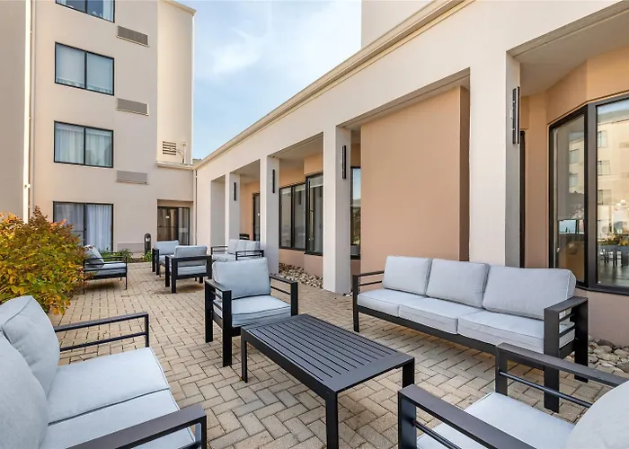 Comfort & - Buffalo Grove Hotel